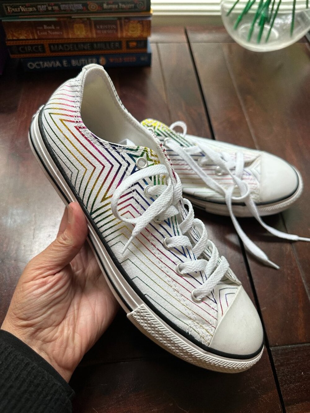 PRIDE Converse Chuck Taylor All Star Low — Women's 8 | Rainbow Geometric Print |